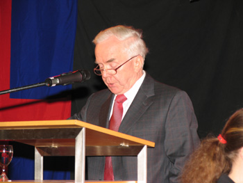 Dr. Ottenjan h�lt die Laudatio f�r Manfred Carstens