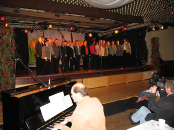Voices 99 aus Oythe - am Klavier Hr. Averkamp