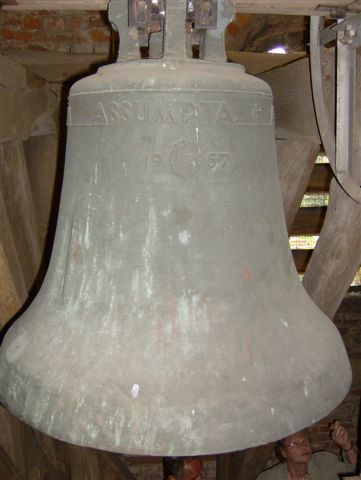 neu beschaffte dritte Glocke aus dem Jahre 1957