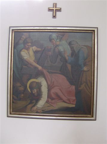 3. Station: Jesus f�llt zum ersten Mal unter dem Kreuz